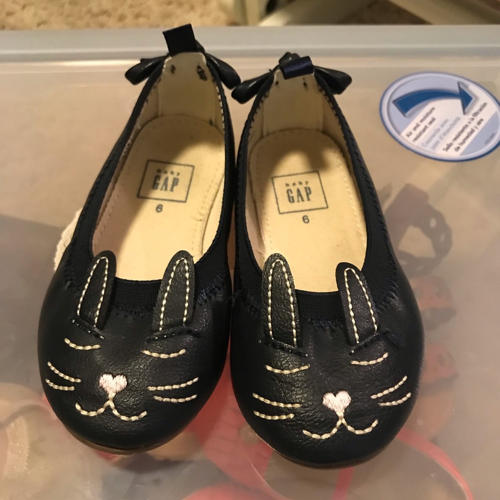 Navy blue Gap kitty cat flats